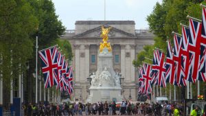 Night trains will run to help mourners get to London to pay respects to the Queen