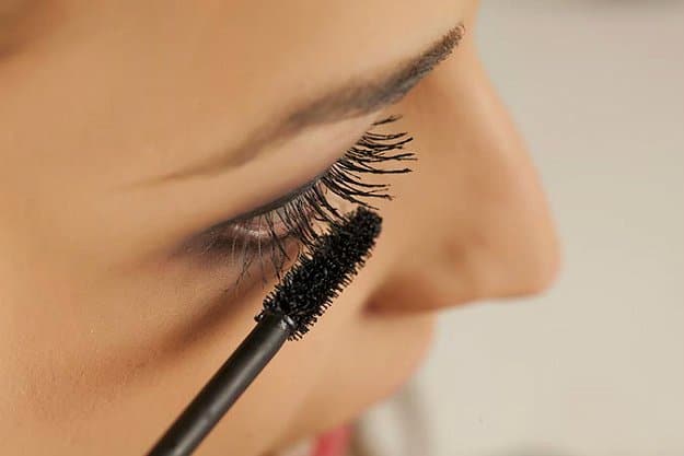 Easy Homemade Mascara Tutorial | Makeup Tutorials Save Up Guide